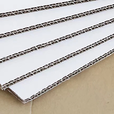 Papan Bergelombang BE-Flute Tahan Air Dua Dinding